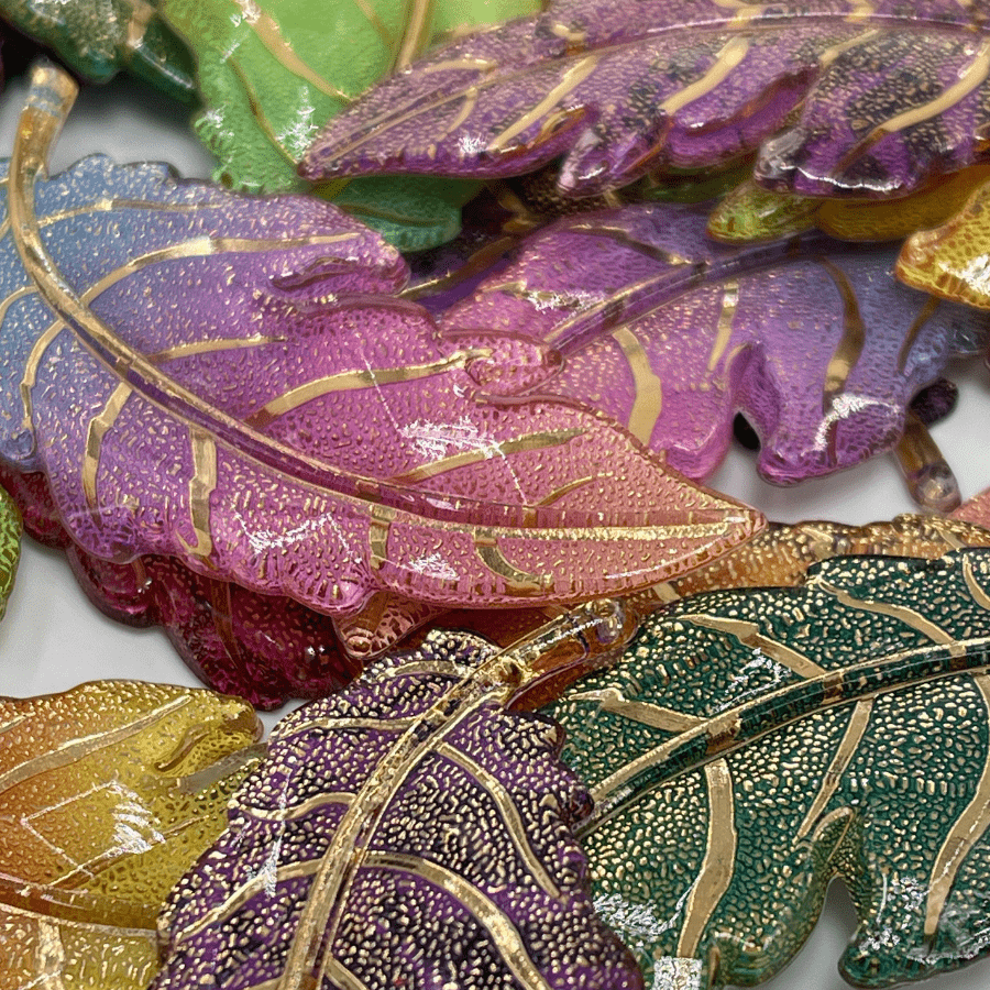 CB Set of 80 Luxury Acrylic Leaves