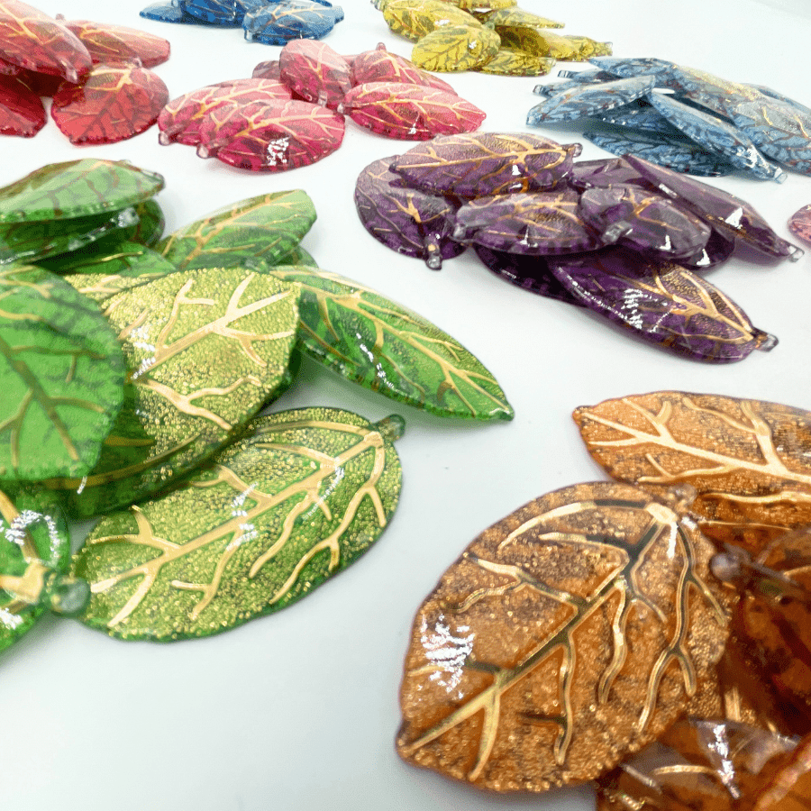 Craft Buddy Set of 100 2-Tone 5cm Acrylic Leaves