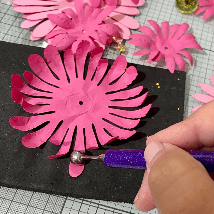 Craft Buddy 100 Sheets of 20 20cm Flower Paper