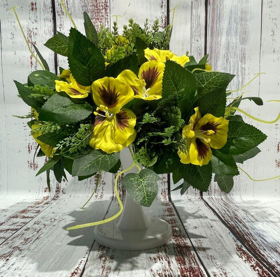 Load image into Gallery viewer, Stems &amp;amp; Leaves Forever Flowerz Arrangement Kit
