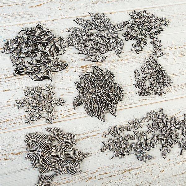 CB Self 160 Adhesive Luxury Diamante Leaves and Flowers Kit